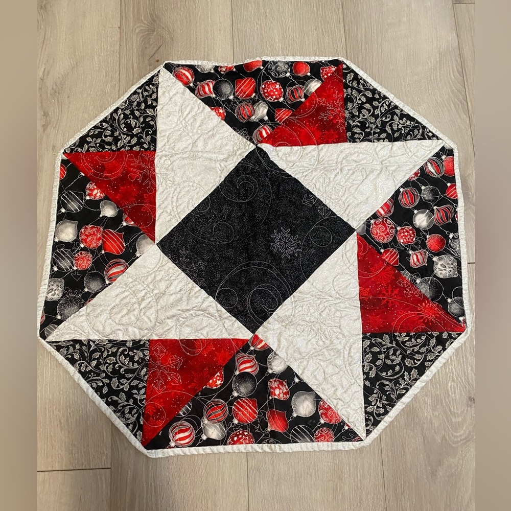 Geometric Christmas Quilted Table Topper